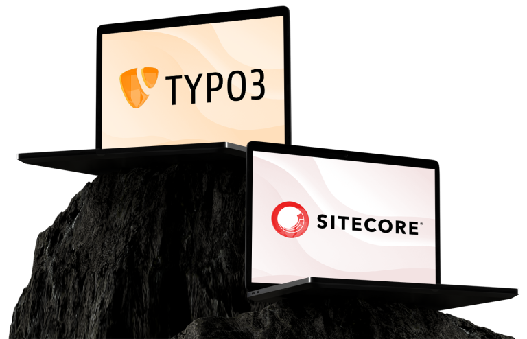 Zwei offene Laptops zeigen die Logos und Texte 