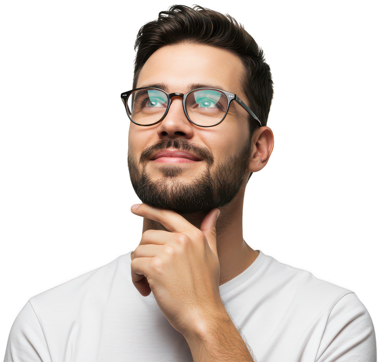 Website Workshop bei Homepage Helden: junger Mann mit Brille blickt nachdenklich nach oben, die Hand am Kinn, während er sein Website-Konzept durchdenkt.
